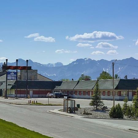 Crestwood Hotel Hinton Buitenkant foto